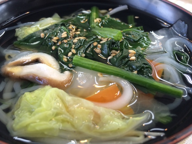 たっぷり野菜の糸コンニャクスープの写真