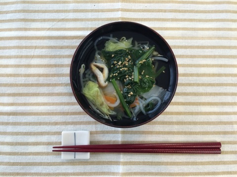 たっぷり野菜の糸コンニャクスープの写真